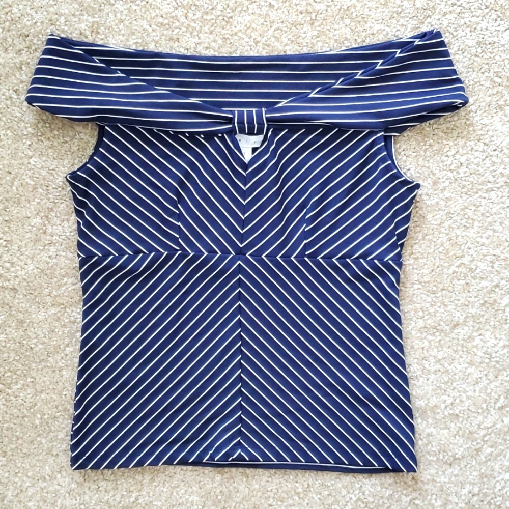Leith off-shoulder top Small